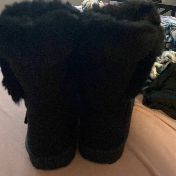 Boots - Picture 3 of 5